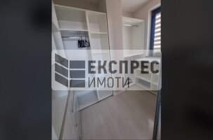 Обзавeден Тристаен апартамент, Виница