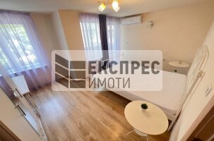 Möbliert 2 Schlafzimmer Wohnung, Center