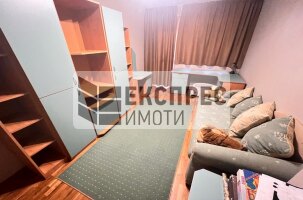 Обзаведен Тристаен апартамент, Лятно кино Тракия