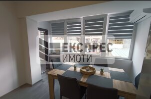 Обзаведен Тристаен апартамент, Колхозен пазар