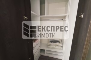 Обзаведен Тристаен апартамент, Колхозен пазар