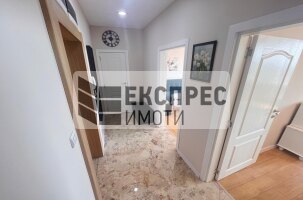 Обзаведен, основно ремонтиран Двустаен апартамент, Окръжна болница