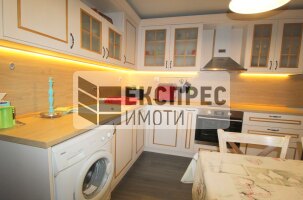 Обзаведен Двустаен апартамент, Погреби