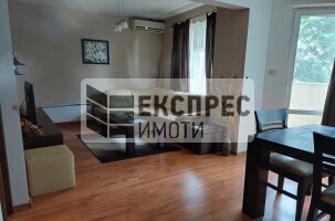 Обзавeден Двустаен апартамент, Погреби
