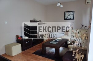 Обзавeден Двустаен апартамент, Погреби