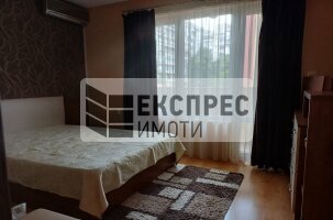 Обзавeден Двустаен апартамент, Погреби