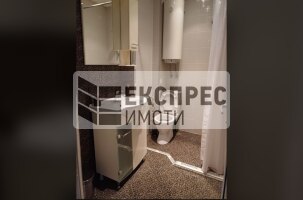 Обзавeден Двустаен апартамент, Погреби