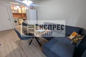 Обзавeден Тристаен апартамент, Окръжна болница