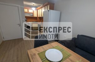 Обзавeден Тристаен апартамент, Окръжна болница