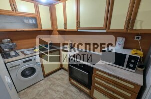 Обзавeден Тристаен апартамент, Окръжна болница