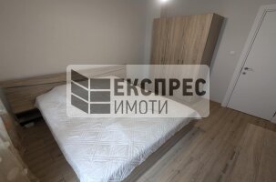 Обзавeден Тристаен апартамент, Окръжна болница