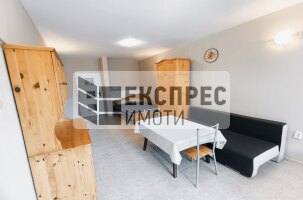  Studio, Center