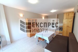  Studio, Center