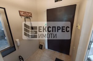  Studio, Center