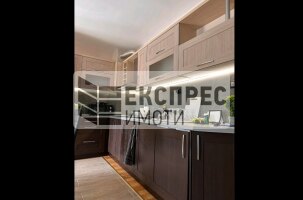 Обзаведен Тристаен апартамент, Окръжна болница