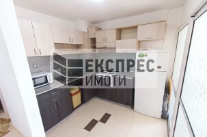 Обзаведен Тристаен апартамент, Окръжна болница