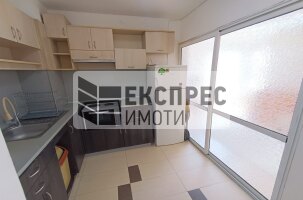 Обзаведен Тристаен апартамент, Окръжна болница