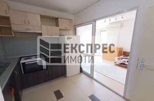 Обзаведен Тристаен апартамент, Окръжна болница