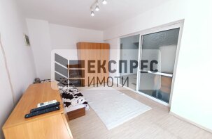 Обзаведен Тристаен апартамент, Окръжна болница