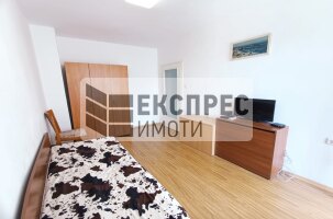 Обзаведен Тристаен апартамент, Окръжна болница