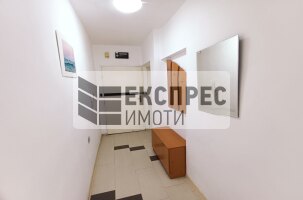 Обзаведен Тристаен апартамент, Окръжна болница