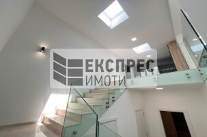 Обзаведена, нова, луксозна Къща, м-т Пчелина