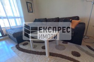Обзаведен Тристаен апартамент, Левски