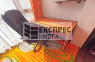 Обзаведен Тристаен апартамент, Левски