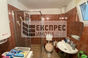 Обзаведен Тристаен апартамент, Окръжна болница