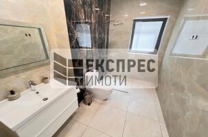 Обзаведен Къща, м-т Пчелина