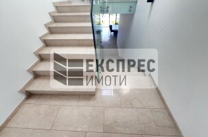 Обзаведен Къща, м-т Пчелина