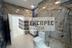 Обзаведен Къща, м-т Пчелина