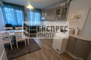 Furnished 2 Schlafzimmer Wohnung, Regional hospital