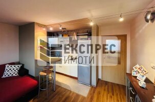  2 Schlafzimmer Wohnung, Mladost 2