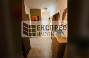  2 Schlafzimmer Wohnung, Mladost 2