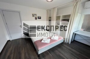 Нов, Обзаведен Тристаен апартамент, Спортна зала