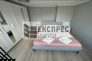 Нов, Обзаведен Тристаен апартамент, Спортна зала