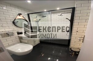 Нов, Обзаведен Тристаен апартамент, Спортна зала