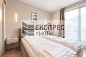 Нов, Луксозен, Обзаведен Тристаен апартамент, Център