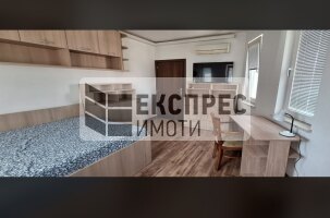 Обзаведен Тристаен апартамент, Лятно кино Тракия