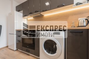 Oбзаведен, нов Тристаен апартамент, Център
