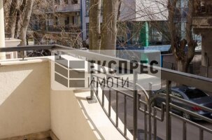 FURNISHED 2 bedroom apartment, Center
