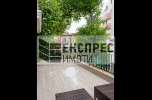 Обзаведен Двустаен апартамент, Център