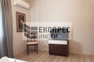 Обзаведен Тристаен апартамент, Център