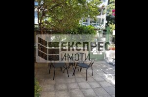 Обзаведен Тристаен апартамент, Център