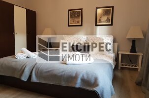 Обзаведен Тристаен апартамент, Център