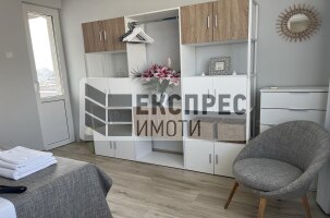 Обзаведен Тристаен апартамент, Окръжна болница