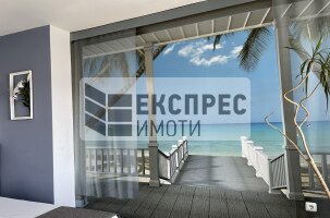 Обзаведен Тристаен апартамент, Окръжна болница