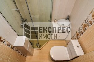 Нов, Обзаведен Двустаен апартамент, Окръжна болница