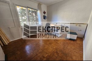 Furnished 2 bedroom apartment, Center
